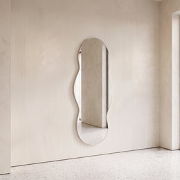 Nutmegy Wavy Salon Mirror