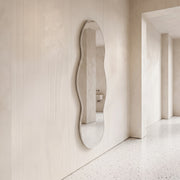 Nutmegy Wavy Salon Mirror